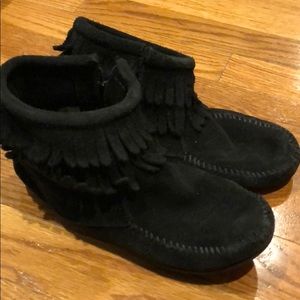 Minnetonka Moccasins Boots Size 1